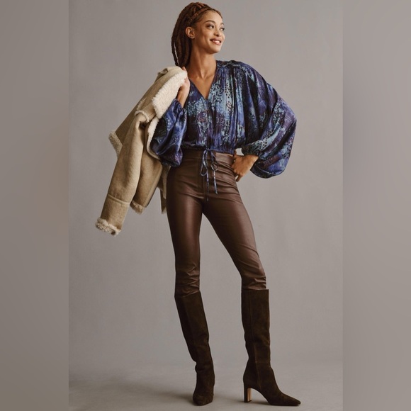 ANTHROPOLOGIE NWOT Long Sleeve Shine Cropped Blouse in Blue Motif - Picture 3 of 9